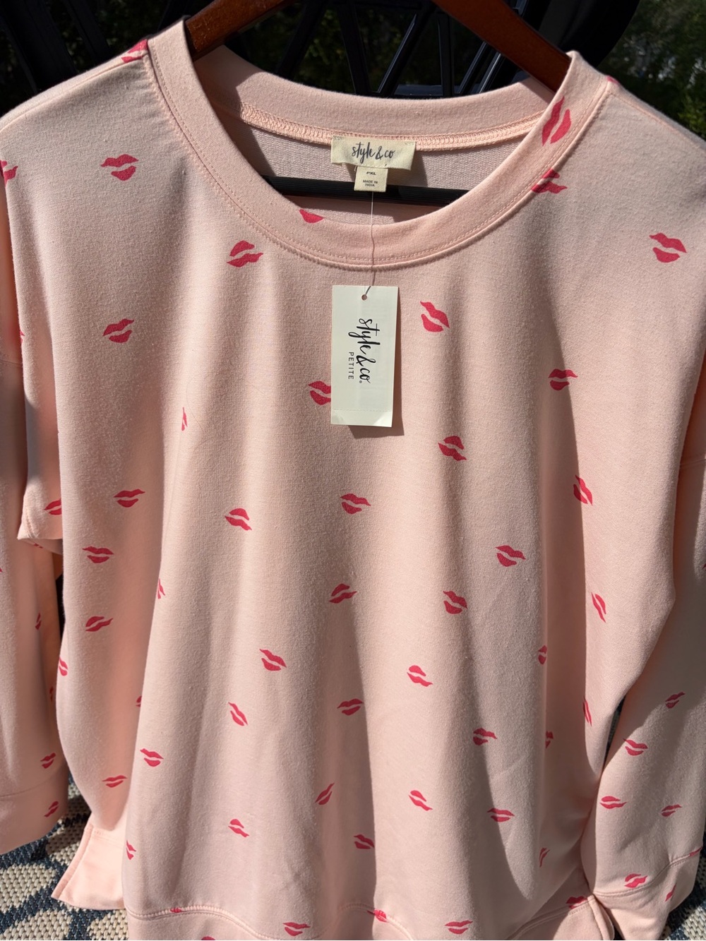 Style & Co. Light Pink Pullover with Pink Lip Print